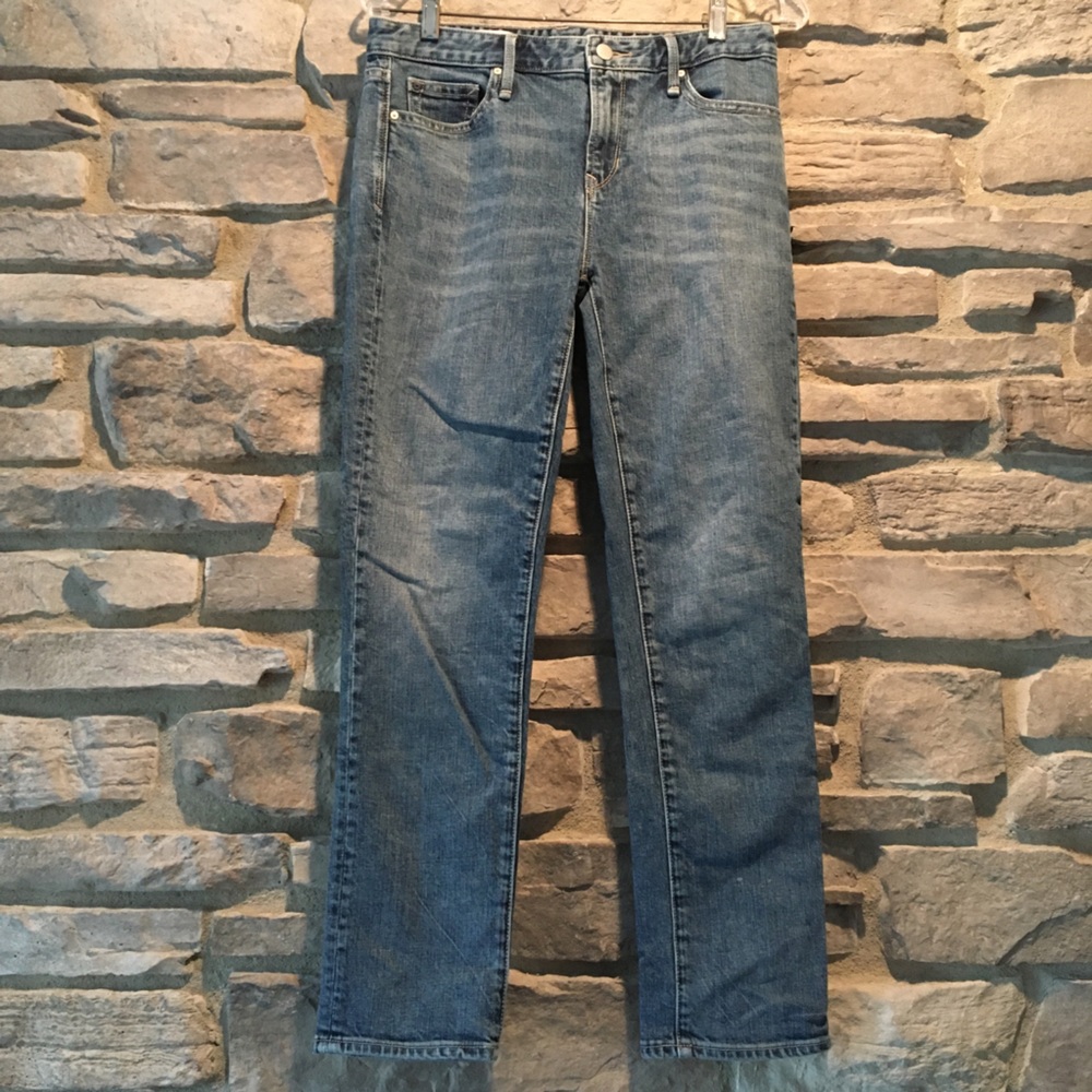 🌼Summer Sale!🌼  Gap Size 27 Real Straight Jeans